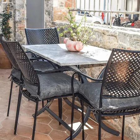 The Stone House In Feriehus Skiathos by