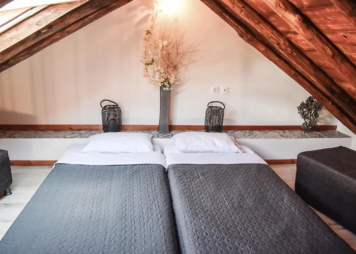 The Stone House In Hébergement de vacances Skiathos Chora